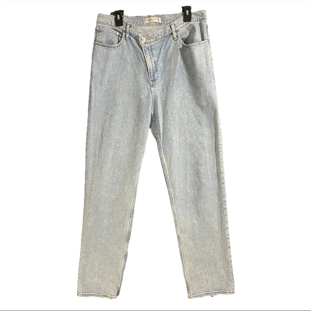 Abercrombie 90s Y2K Ultra High Rise Jeans Womens 32 Light Wash 2000s